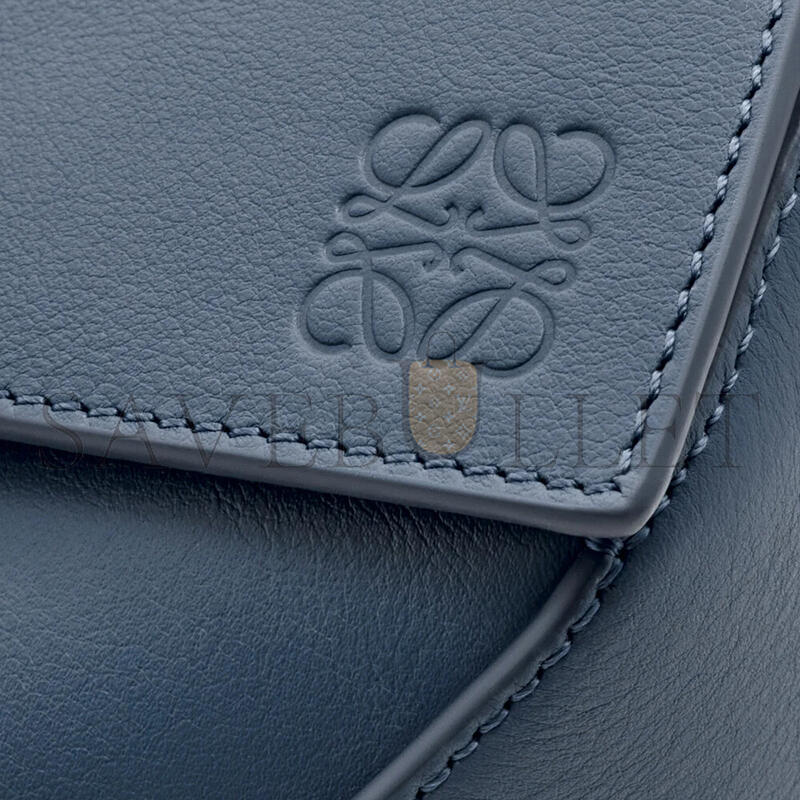 LOEWE SMALL PUZZLE EDGE BUMBAG IN CLASSIC CALFSKIN B510SEBX02 (24*16*10.5cm)